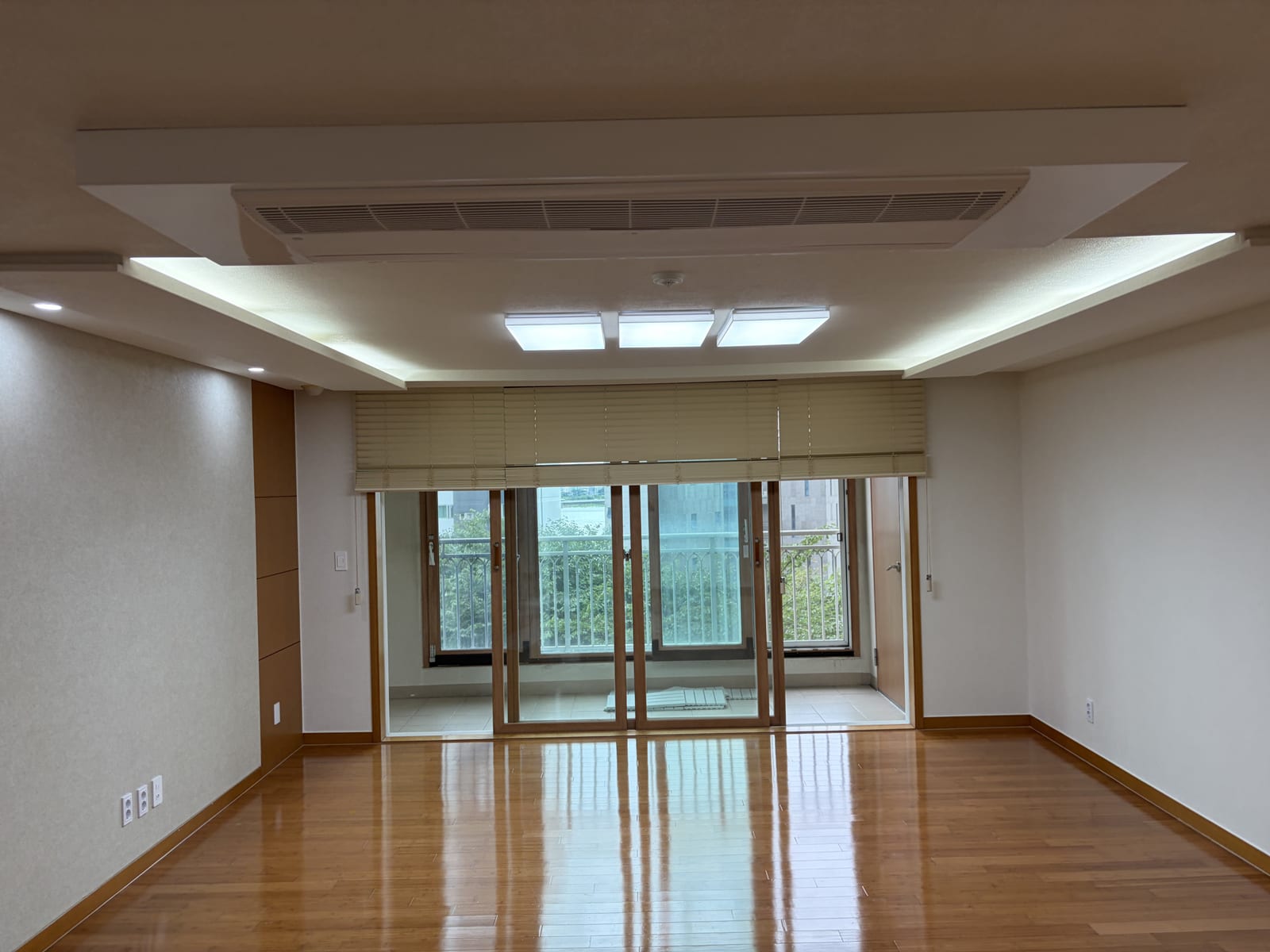 용산구 청암자이 아파트 오동나무 우드블라인드 연베이지 방 전체 시공 시공 사진 2